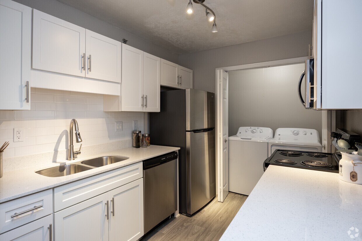 Foto principal - Webb Bridge Crossing