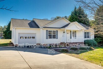 Building Photo - 1111 Quail Haven Dr