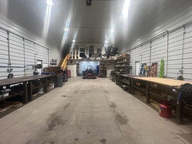 Building Photo - 139 3rd St