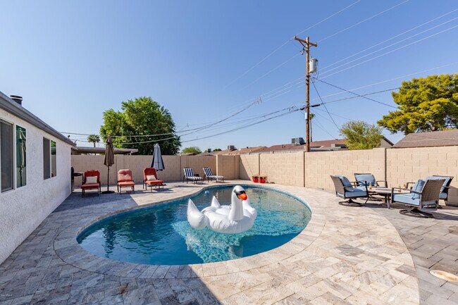Building Photo - 8608 E Dianna Dr