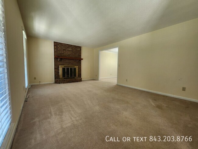 Building Photo - 115 Boone Dr