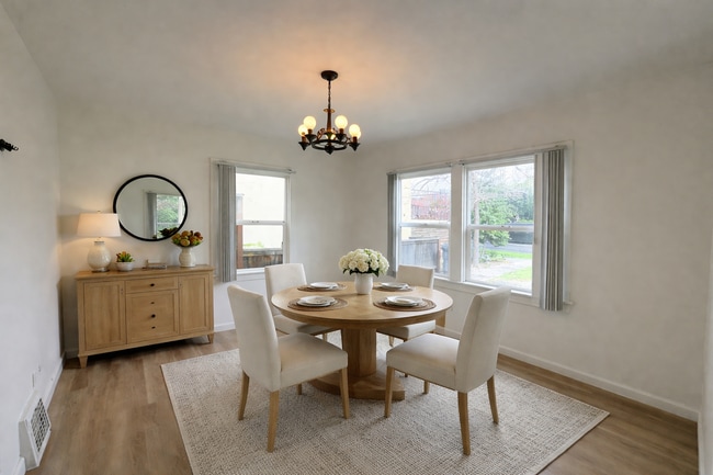 Building Photo - Welcome Home to This Spacious Downtown Davis Charmer Move in Now not a fall rental