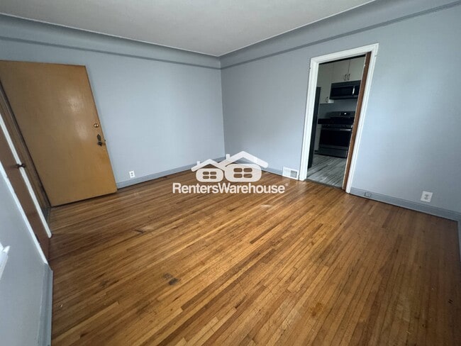 Foto del edificio - 4628 Cedar Ave S