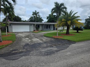 Building Photo - 27401 SW 165th Ave