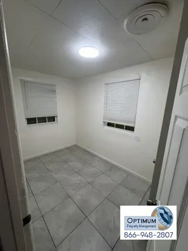Building Photo - 15755 Cottonwood St