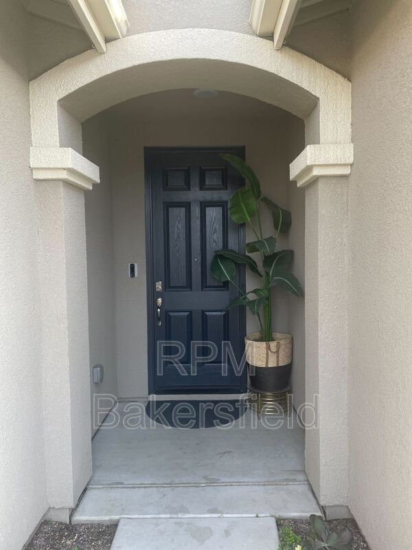 Building Photo - 15205 Kingsbury Ct