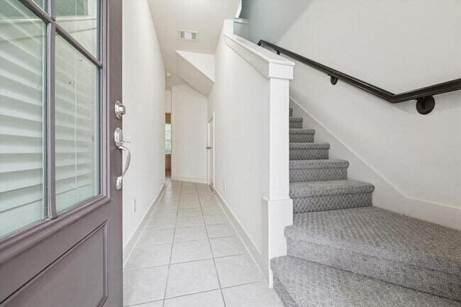 Foto del edificio - 6019 Cypress St