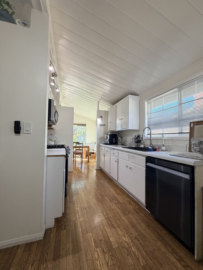 Foto del edificio - 11914 Volunteer Ave