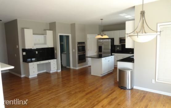 Foto del edificio - 47469 Putney Ct