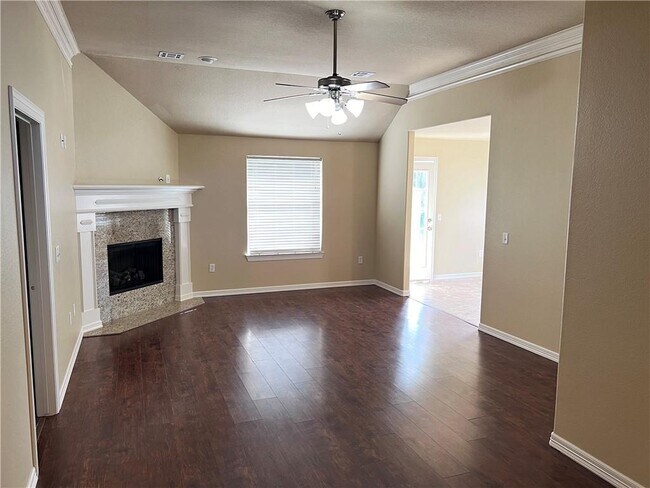 Building Photo - 6048 Clay Ave