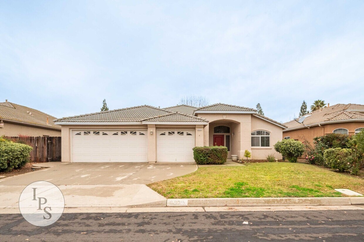 North East Fresno Home, 4BR/2BA, Clovis Un... House Rental in Fresno
