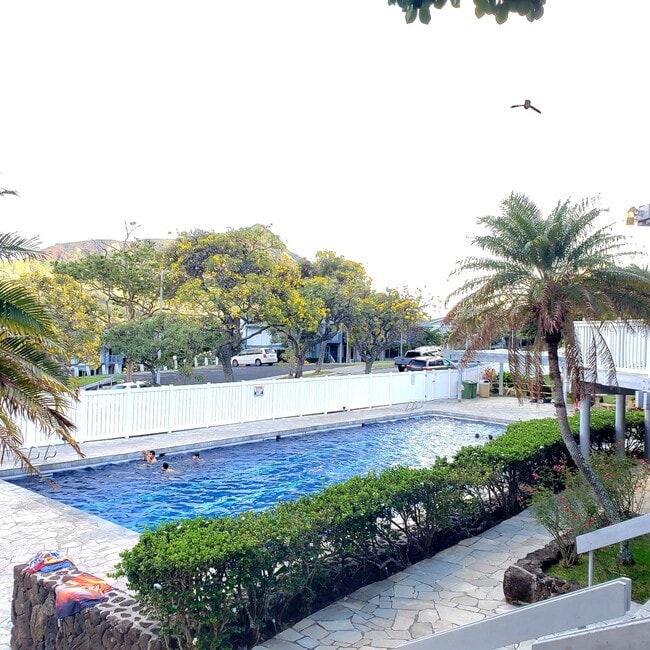 Foto del edificio - 1070 Awawamalu St