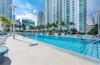 Building Photo - 951 Brickell Ave