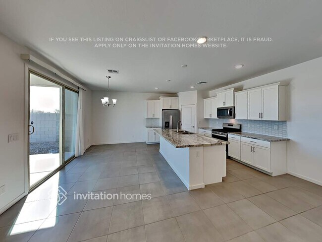 Foto del edificio - 40471 W Sunland Dr