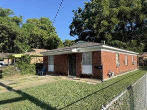 Building Photo - 2968 Lark Rd