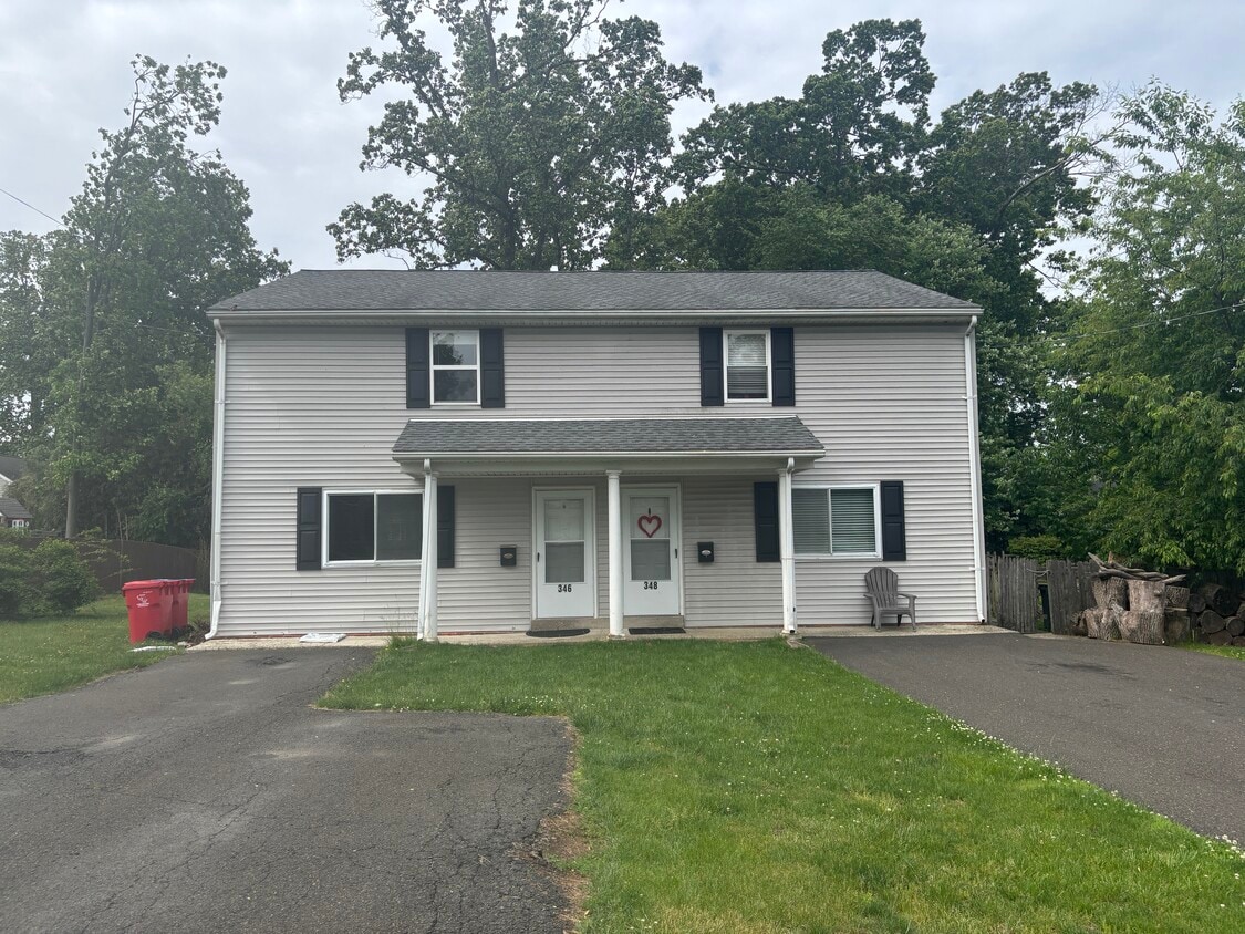 Building Photo - 346 Kalmia St