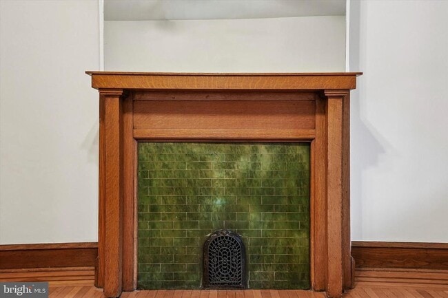 Building Photo - 868 N 27th St