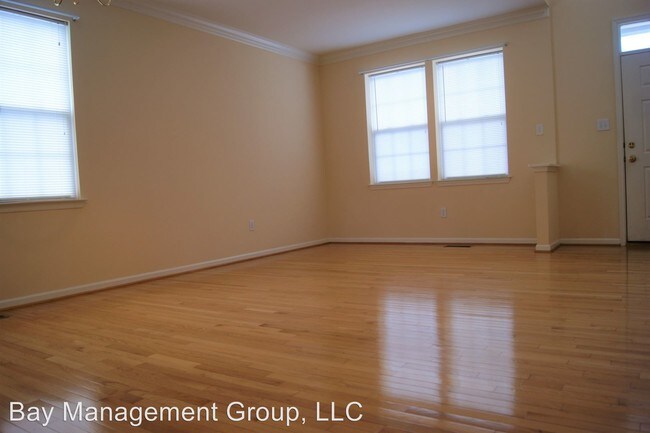 Foto del edificio - 4704 Avatar Ln