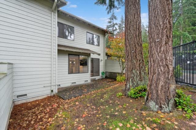 Building Photo - 3 bedroom in Bellevue WA 98008