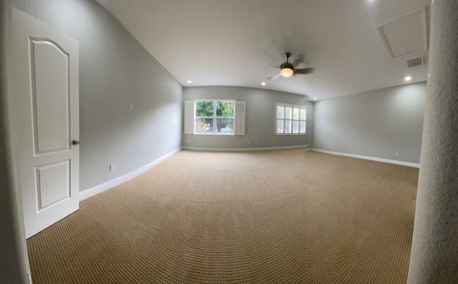 Building Photo - 8132 Vía Bella Notte