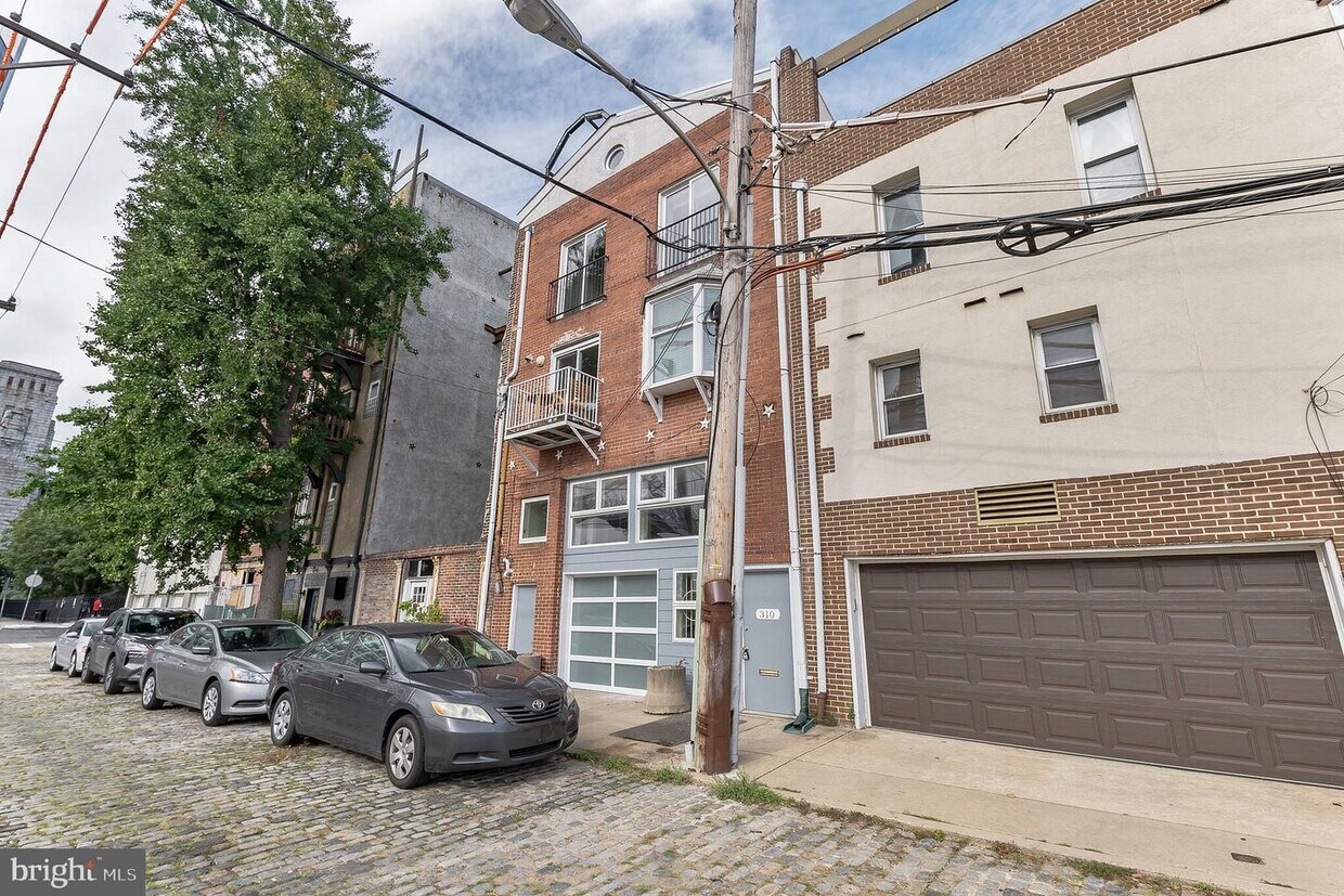 Primary Photo - 310 N Water St