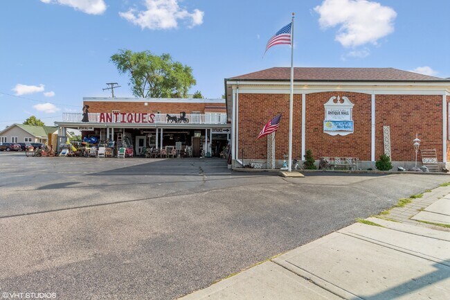 Foto del edificio - 22 E Crystal Lake Ave