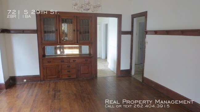 Building Photo - 2 Bedroom Duplex