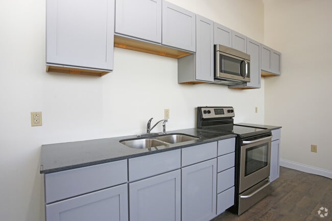 Studio, 1 BA - Kitchen - Magnolia Lofts