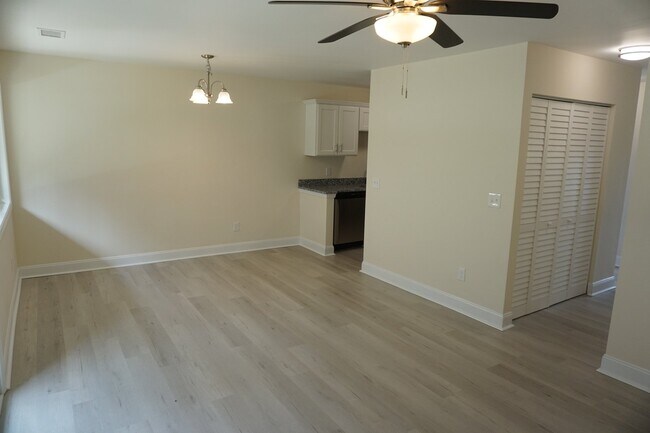 Building Photo - Beautifully Renovated 2BR/1BA Home off Slo...