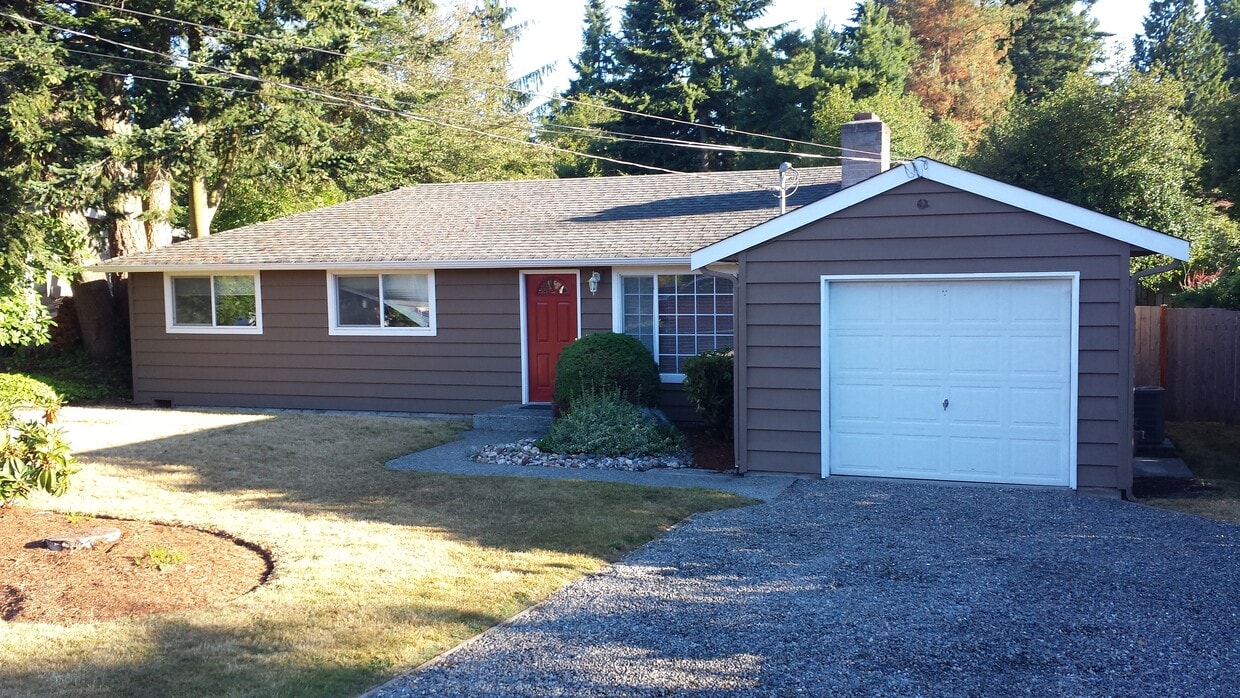 6415 183rd Plz SW, Lynnwood, WA 98037 House Rental in Lynnwood, WA