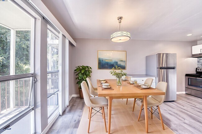 Foto del edificio - 3815 Harrison St