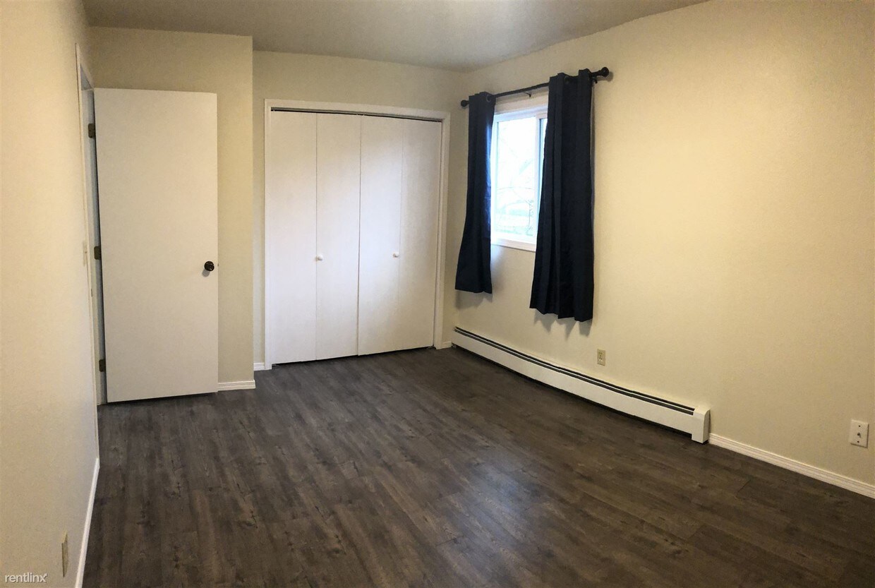 Foto principal - 8001 Briarwood St