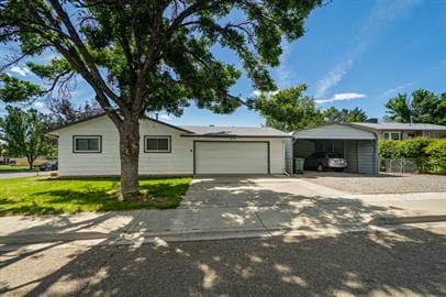 Photo - 2420 Walnut Ave House