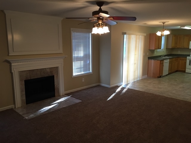 Foto del edificio - 34 Old Farm Rd