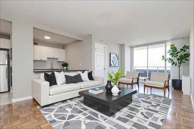 Building Photo - 8200W Apartments