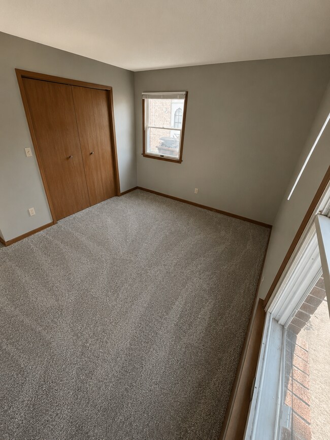 Foto del edificio - "2-Bedroom Duplex in Sidney, OH - 342 West Parkwood!"