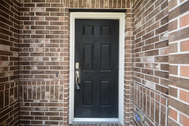 Building Photo - 21711 Tinsley Trails