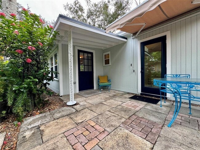 Building Photo - 737 SW 14th Ave