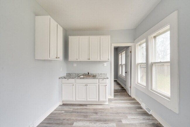 Foto del edificio - 614 Madison Ave