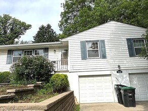 Building Photo - 3406 S 91st St