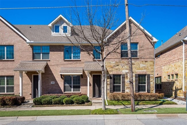 Building Photo - 636 S Greenville Ave