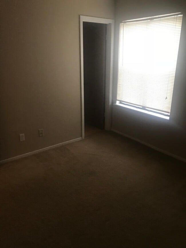 Foto del edificio - 2834-2836 Forest Bend