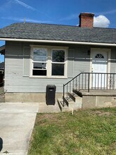 Building Photo - 205 S 10th Ave
