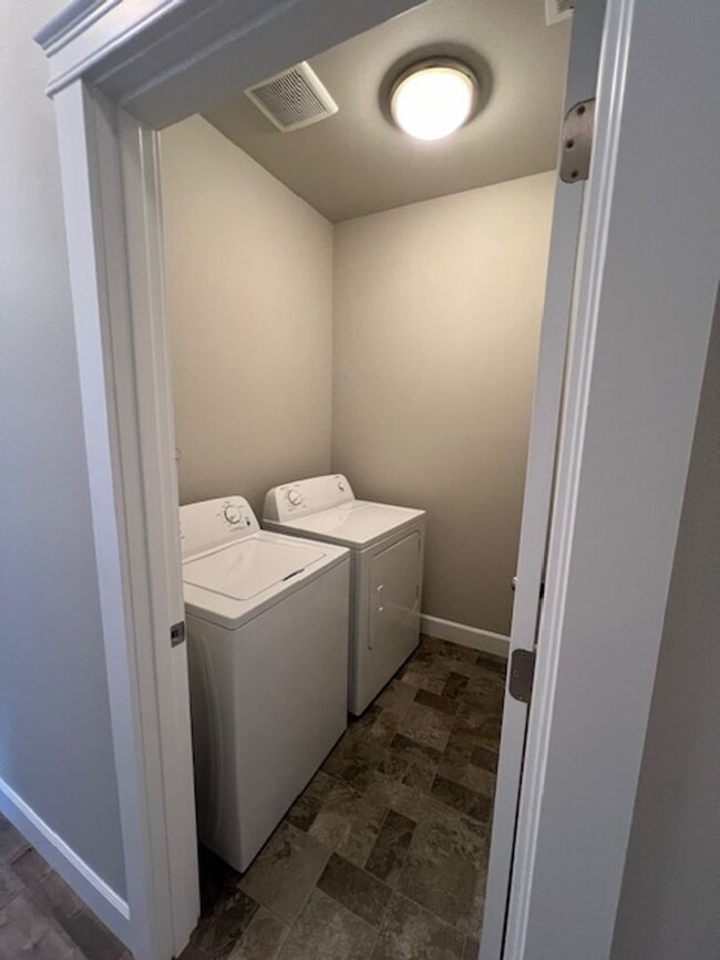 Building Photo - Beautiful Home in Quincy
