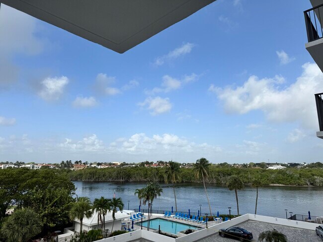 Foto del edificio - 4750 S Ocean Blvd