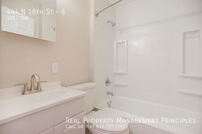 Building Photo - 444 N 18th St