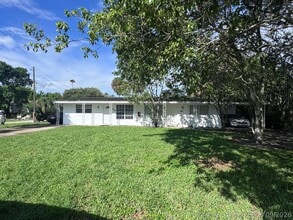 Building Photo - 8911 Sunset Dr