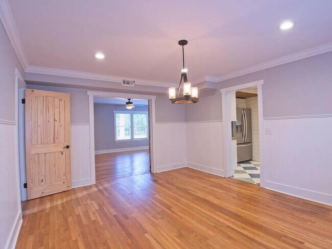 Foto del edificio - 821 Brett St S