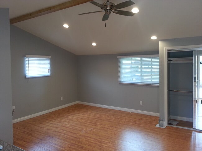 Building Photo - 5317 Ventura Canyon Ave