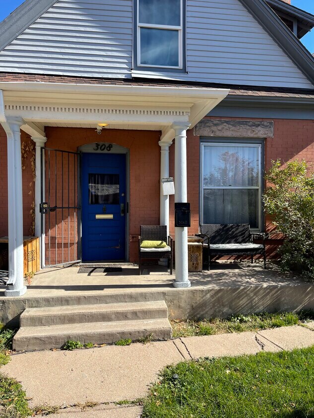 Primary Photo - 308 Inca St